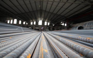Shanghai screw steel contract retreats 0.83 pct