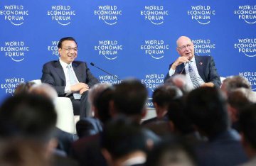 Full Text:Premier Li Keqiang meets business representatives at Summer Davos