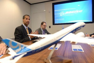China signs deal to buy 300 Boeing aircraft