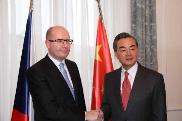 Czech leaders meet Chinese FM, praise Sino-Czech ties, cooperation