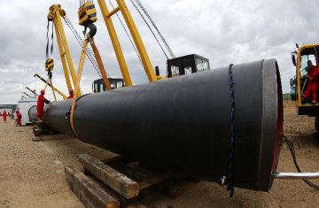 Pakistan, Russia sign agreement to build gas pipeline