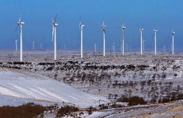 Chinas wind power capacity to hit 120 gigawatts by 2015