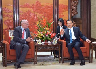 No basis for long-term depreciation of Chinese currency: Premier Li