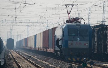 China Voice: All aboard the growth train