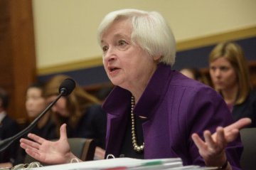 Yellen sees December rate hike possible as U.S. economy performs well