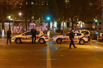 Deadly attacks shock Paris, at least 140 reportedly killed
