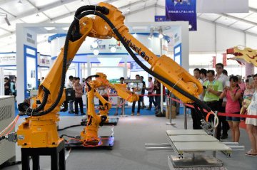 China to implement smart manufacturing program by two steps
