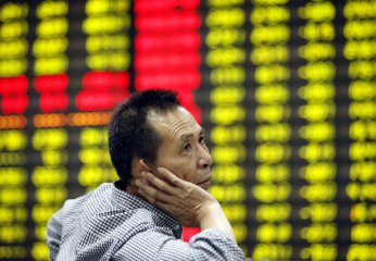  Chinese shares plunge nearly 2pct on IPO woes