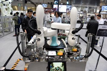 Japans core machinery orders up 10.7 pct in October