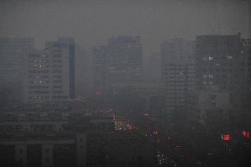 Beijing issues second red alert for heavy smog