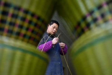 China vows to boost rural industries