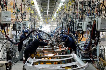 China producer prices down 5.2 pct in 2015