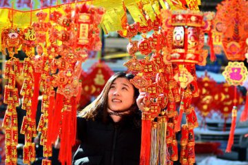 Dining, retail sales surge during Spring Festival