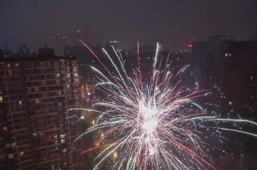 Fewer New Year fireworks lead to cleaner air in Beijing