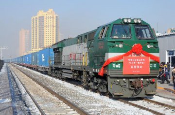 New cargo train service links China, Russia