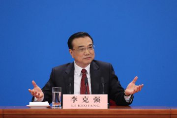 China to launch Shenzhen-HK Stock Connect this year: Premier Li