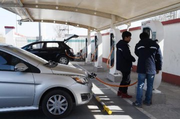 China seeks to ease difficulty for NEV charging industry to make profits
