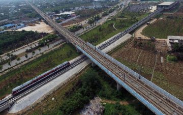 China to put more railway trains into operation