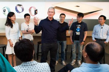 Apple CEO hails Chinas app economy following Didi investment