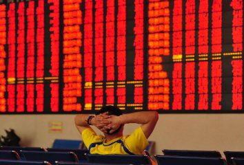 Chinese shares post biggest weekly gain since March