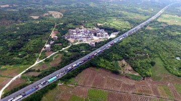 China green-lights two highway projects