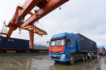 Chinas logistics sector gains momentum