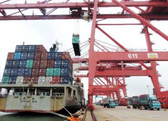 Chinas exports rise, but sliding imports highlight weak domestic demand