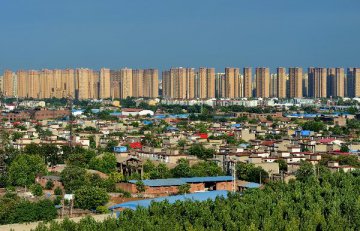 C China city raises down payment to rein in housing price