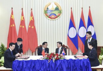 Chinese premier eyes stronger capacity, investment cooperation with Laos