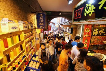 Consumption contributes 73.4 pct of Chinas H1 growth