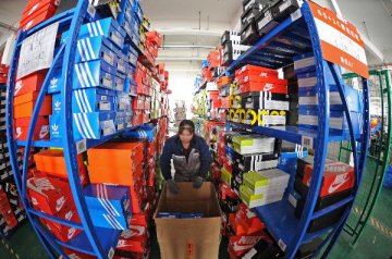 E-commerce giants gear up for Singles Day shopping spree