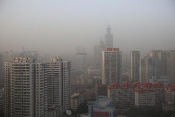 China renews anti-pollution policy