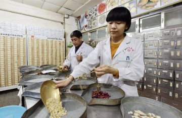 China adopts law on traditional medicine