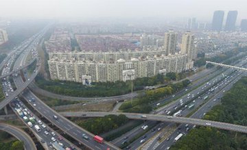 China mulls long-term mechanism for healthy development in real estate