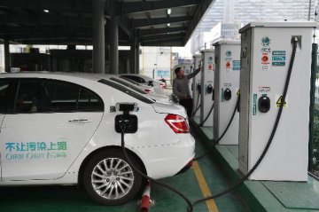 China approves green car projects worth 6.15 billion yuan