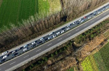 Xinjiang starts key highway renovation projects