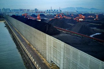 Chinas coal-rich province to close 18 collieries in 2017