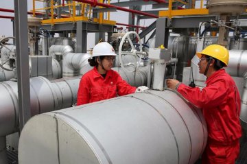 Chinas central SOEs see decline in debt-asset ratio in H1