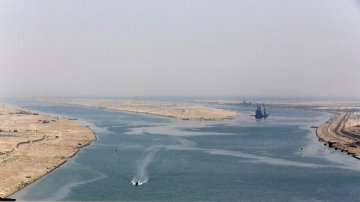 China Harbour builds new terminal south of Egypts Suez Canal