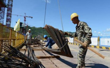 China-Laos railway completes first continuous beam block construction