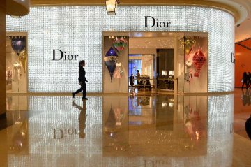 Impact of a trade war on Chinas luxury shoppers is minimal for now