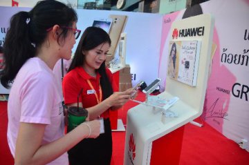 Huawei seeks to ship 200 million smartphones in 2018