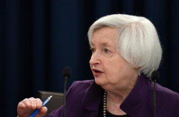 Former Fed head warns of risk from leveraged lending