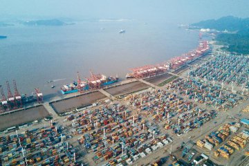 China to cut or scrape tariffs on some imports and exports in 2019