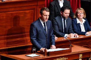 Macron proposes "new contract" for France