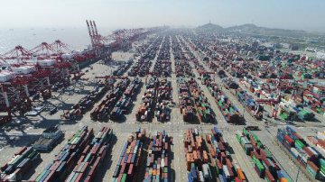 Shanghai port sees record container throughput in 2018