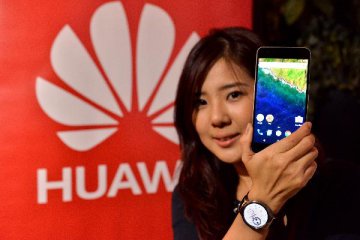 U.S. lawmakers introduce bipartisan bills targeting Chinas Huawei and ZTE