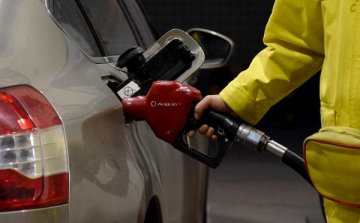 China raises retail fuel prices