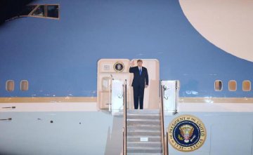 Trump arrives in Hanoi for 2nd DPRK-U.S. summit