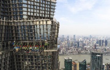 Chinas economic growth with fluctuations in narrow range shows resilience